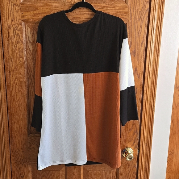Colorblock Waffle Knit Long Sleeve Shirt Dress 💲BUNDLE AND SAVE BIG💲 - Picture 2 of 4